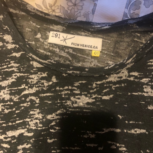 Bloomingdales Boxy Top - Picture 3 of 4